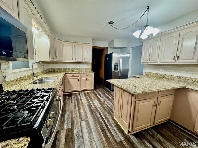 5513 Pontiac Drive, Fairview Heights, IL 62208
