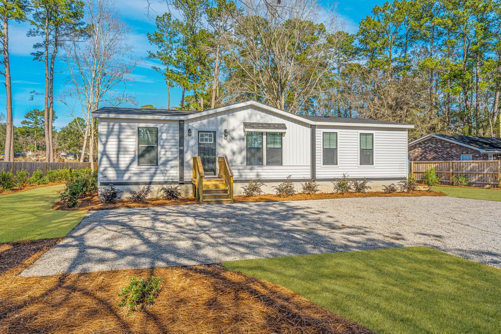 Image 20 of property listing at 106 Edgebrook Drive Drive, Summerville, SC 29486