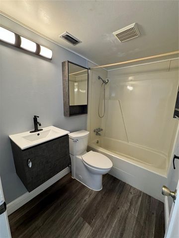 700 E AIRPORT BOULEVARD G4, Sanford, FL 32773