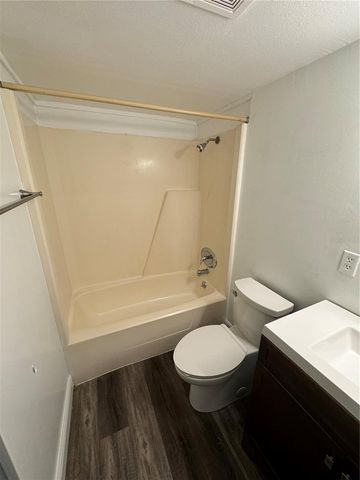 700 E AIRPORT BOULEVARD G4, Sanford, FL 32773