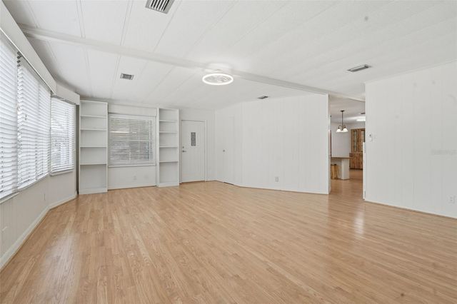 142 FLORENCE BOULEVARD, Debary, FL 32713