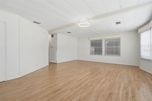 142 FLORENCE BOULEVARD, Debary, FL 32713