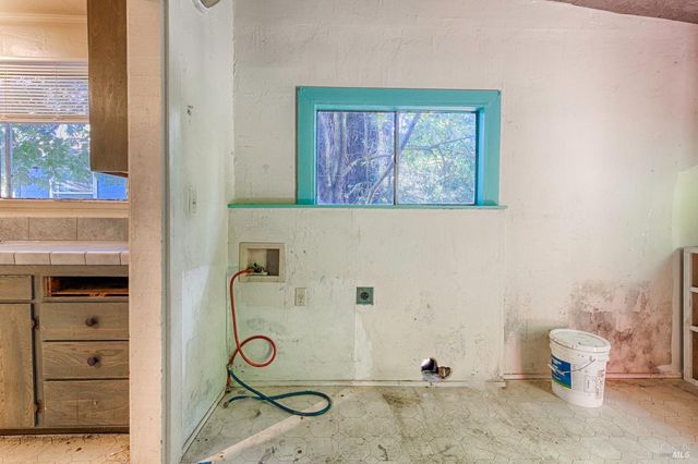 16344 5th St, Guerneville, CA 95446