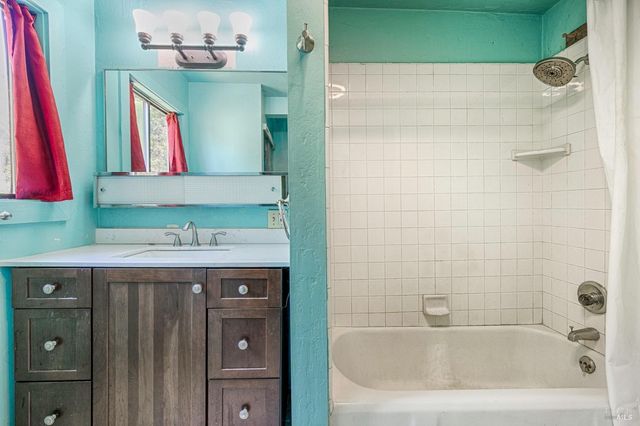 16344 5th St, Guerneville, CA 95446