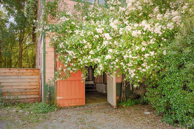 16344 5th St, Guerneville, CA 95446