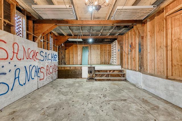 16344 5th St, Guerneville, CA 95446