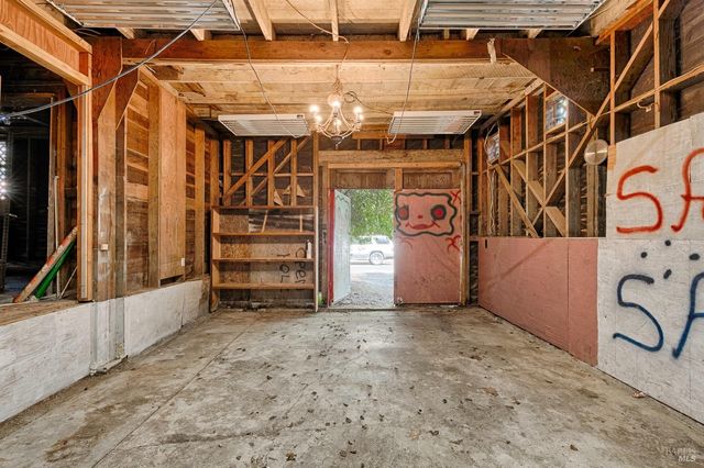 16344 5th St, Guerneville, CA 95446