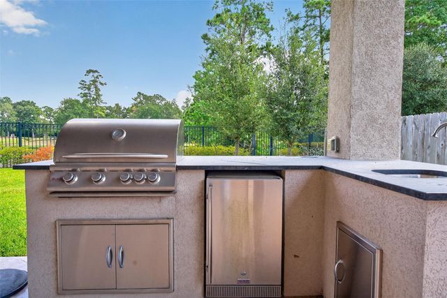 31424 Creekside Oaks Lane, Spring, TX 77386