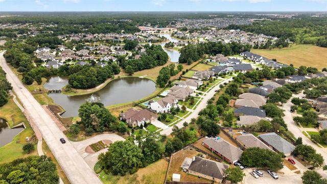 31424 Creekside Oaks Lane, Spring, TX 77386