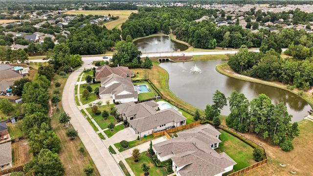 31424 Creekside Oaks Lane, Spring, TX 77386