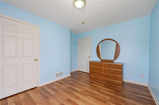 2005 E 34th Street, Kansas City, MO 64109