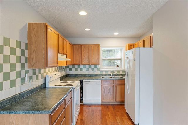 2005 E 34th Street, Kansas City, MO 64109