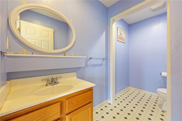 2005 E 34th Street, Kansas City, MO 64109