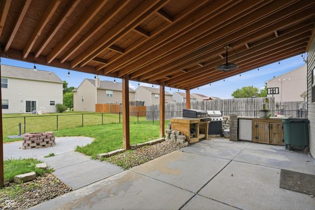 3140 Monterey Drive, Whiteland, IN 46184