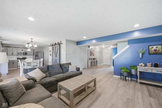 3140 Monterey Drive, Whiteland, IN 46184