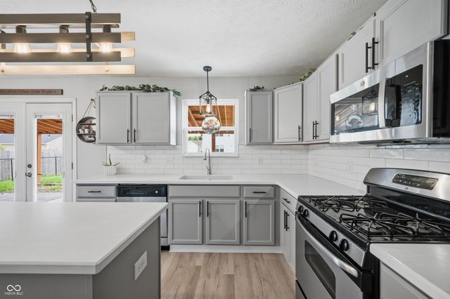 3140 Monterey Drive, Whiteland, IN 46184