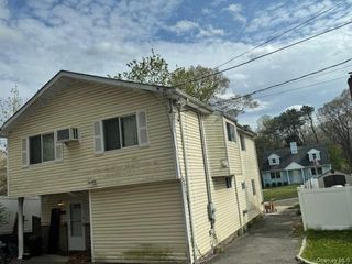 6 Willow Road, Rocky Point, NY 11778