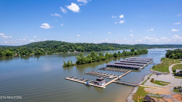 2817 Chestnut Lane, Loudon, TN 37774