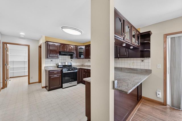 914 Eagle Crest Drive, Madison, WI 53704