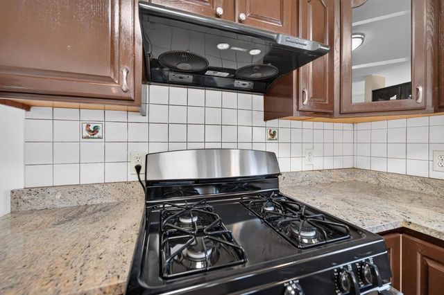 914 Eagle Crest Drive, Madison, WI 53704