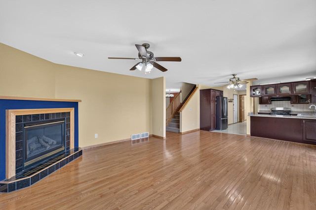 914 Eagle Crest Drive, Madison, WI 53704