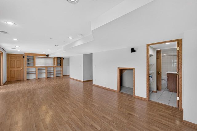 914 Eagle Crest Drive, Madison, WI 53704