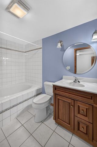 914 Eagle Crest Drive, Madison, WI 53704
