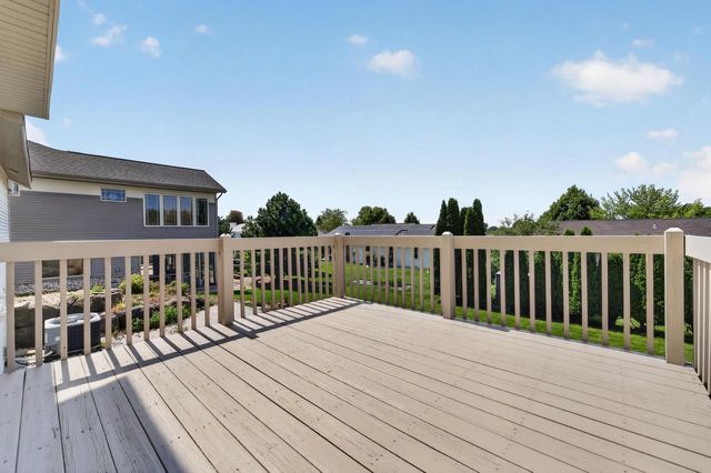 914 Eagle Crest Drive, Madison, WI 53704