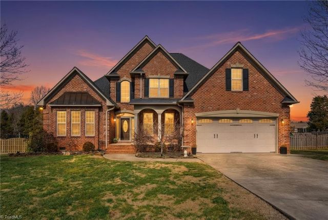 311 Vancouver Court, Kernersville, NC 27284