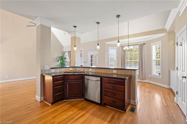 311 Vancouver Court, Kernersville, NC 27284