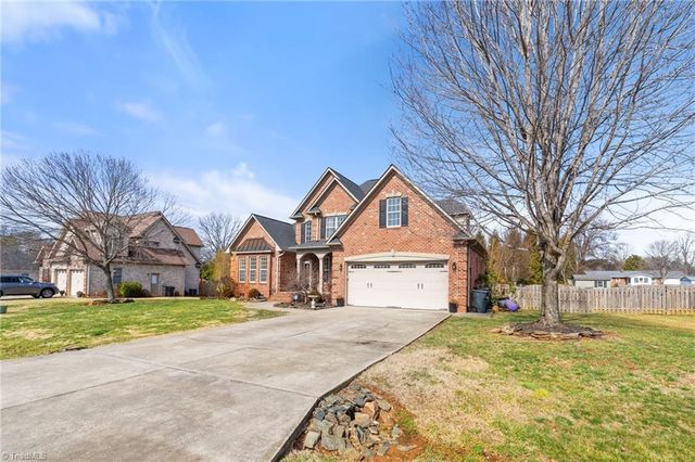 311 Vancouver Court, Kernersville, NC 27284