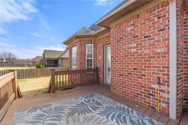 311 Vancouver Court, Kernersville, NC 27284