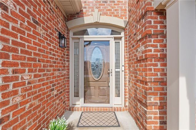 311 Vancouver Court, Kernersville, NC 27284