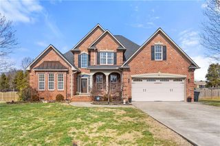 311 Vancouver Court, Kernersville, NC 27284