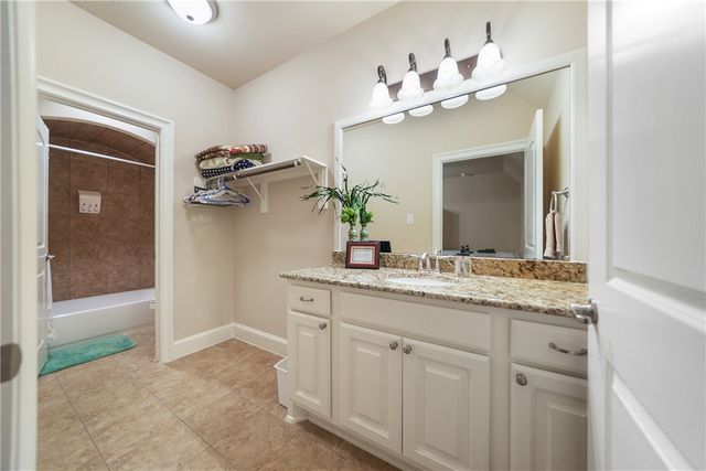 26250b Riley Road, Waller, TX 77484