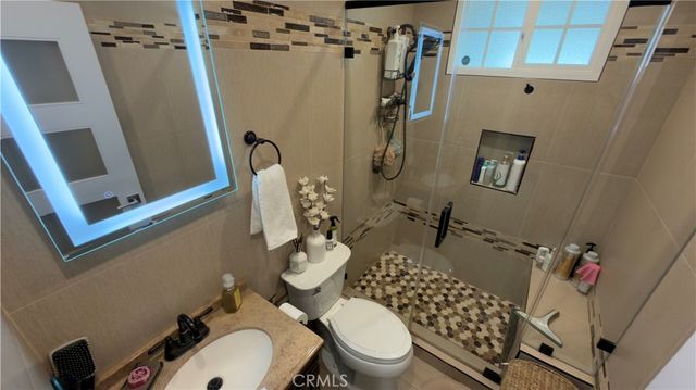 11057 Lemay, North Hollywood, CA 91606