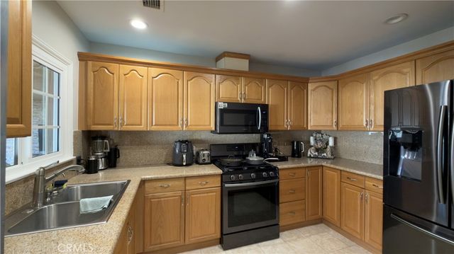 11057 Lemay, North Hollywood, CA 91606