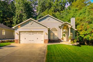 9632 Woodlawn Drive, Portage, MI 49002