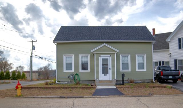 352 Taylor Street, Manchester, NH 03103