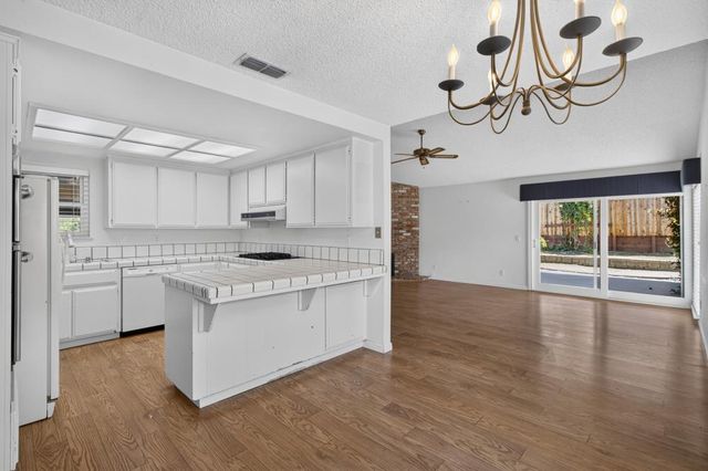 106 Duncan Way, Roseville, CA 95678