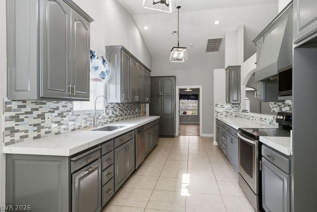 4465 North Campbell Road, Las Vegas, NV 89129