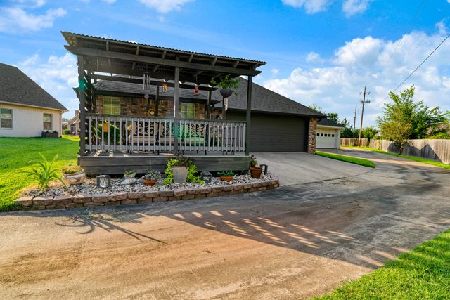 4250 PRIMROSE Lane, Paris, TX 75462
