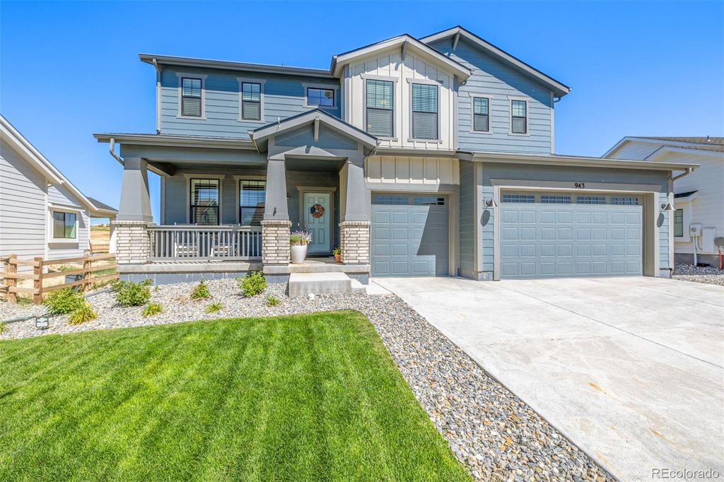 943 W Hopkins Drive, Elizabeth, CO 80107