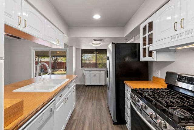 8211 Quail Creek, San Antonio, TX 78218