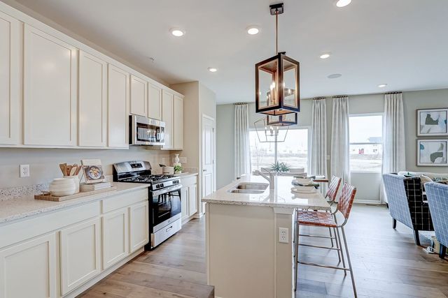 548 Endicott Road, South Elgin, IL 60177