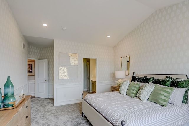 548 Endicott Road, South Elgin, IL 60177