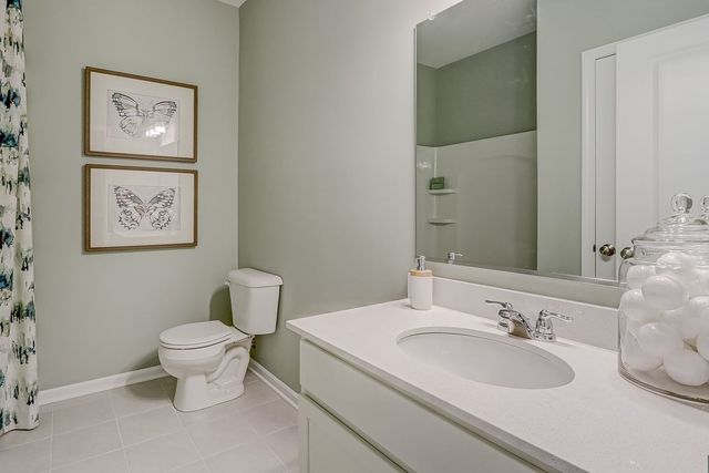 548 Endicott Road, South Elgin, IL 60177