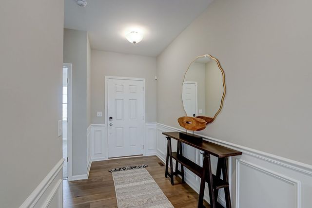 548 Endicott Road, South Elgin, IL 60177