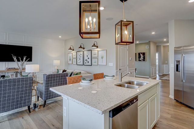 548 Endicott Road, South Elgin, IL 60177