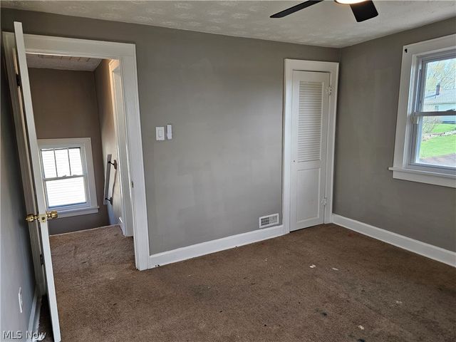 18 Youtz Avenue, Akron, OH 44301